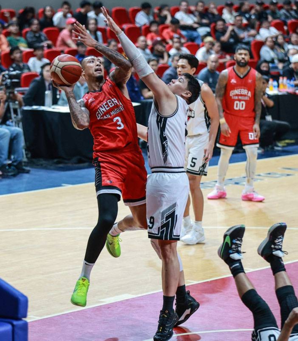 SIDELINED Injured Ginebra wingman Jamie Malonzo (3) will miss the team’s PBA Philippine Cup game against TNT today, April 19, 2024, at the PhilSports Arena in Pasig. PHOTO BY RIO DELUVIO