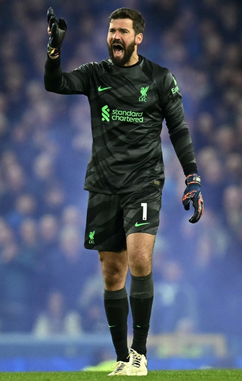 IN TROUBLE Liverpool’s Brazilian goalkeeper Alisson Becker reacts during the English Premier League football match between Everton and Liverpool at Goodison Park in Liverpool, North West England, on Wednesday, April 24, 2024. PHOTO BY PAUL ELLIS/AFP