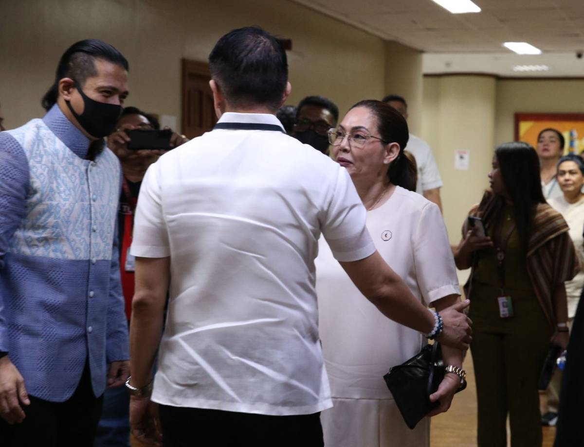 Actress Maricel Soriano, who was  implicated by Jonathan Morales in his investigation on illegal drugs in 2012, attends  public hearing on the alleged leaks at the Philippine Drug Enforcement Agency (PDEA), on Tuesday, May 7, 2024. PHOTOS BY RENE H. DILAN
