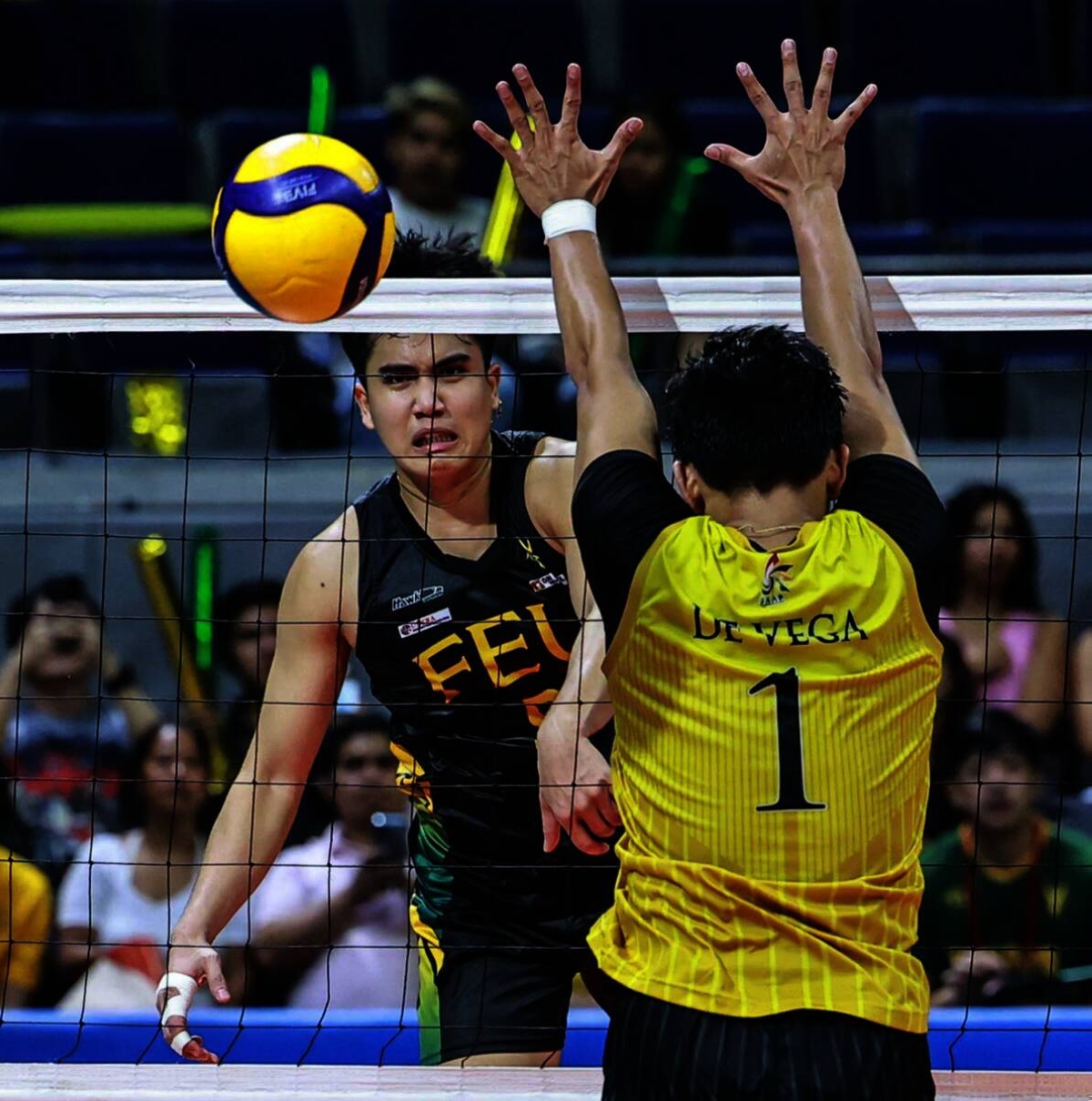 ust vs nu showdown in uaap finals begins