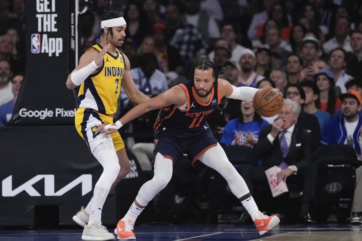 ONE ON ONE Indiana Pacers’ Andrew Nembhard defends against New York Knicks’ Jalen Brunson during the first half of Game 2 in an NBA basketball second round playoff series Wednesday, May 8, 2024, in New York. AP PHOTO