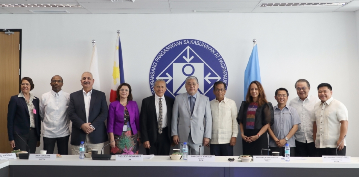 United Nations (UN) Resident Coordinator in the Philippines Gustavo Gonzalez (fifth from left), Foreign Secretary Enrique Manalo (sixth from left) and National Economic and Development Authority Secretary Arsenio Balisacan (seventh from left) led the inaugural joint meeting to strengthen strategic partnership for UN’s Sustainable Development Goals. CONTRIBUTED PHOTO