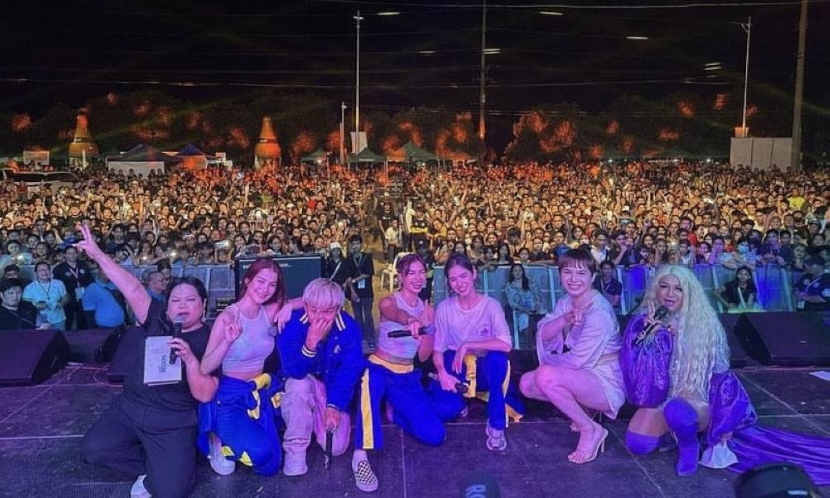 (From left) Kapuso host Maey Bautista, ‘Running Man PH’ runners Lexi Gonzales, Buboy Villar, Glaiza de Castro, Angel Guardian, and ‘The Boobay and Tekla Show’ stars Pepita Curtis and Boobay at Dagupan City