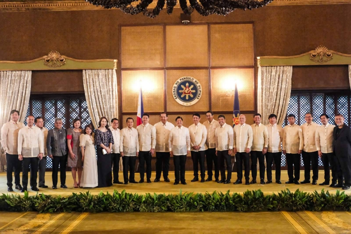 MARCOS SIGNS LAW FOR TEACHERS | The Manila Times