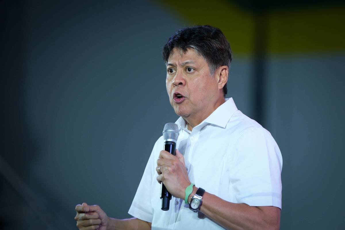 LP backs Kiko as he joins Senate majority | The Manila Times