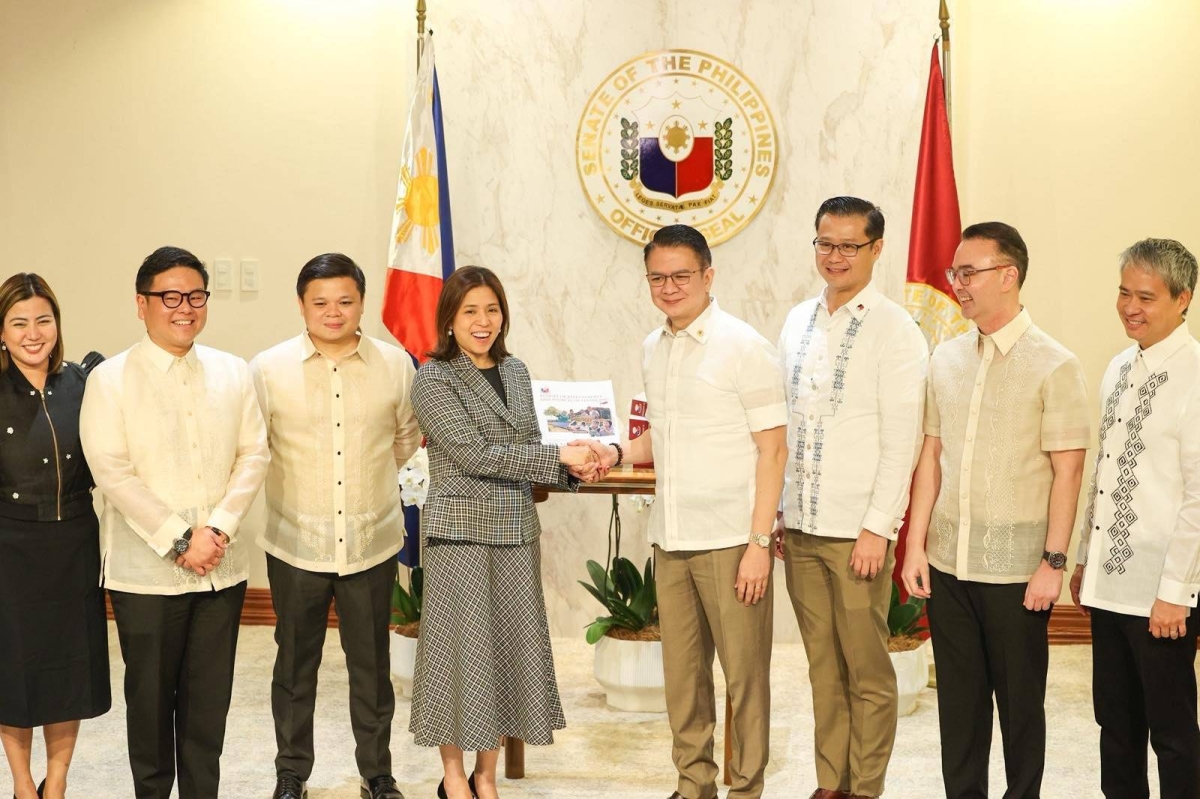 Budget Secretary Amenah Pangandaman hands the copy of the P6.793-trillion 2026 National Expenditure Program (NEP) to Senate Committee on Finance Chairman Win Gatchalian, alongside Senate President Francis Escudero, Senators Joel Villanueva and Allan Peter Cayetano, during a ceremonial turnover at the Senate in Pasay City on Aug. 13, 2025. The turnover marked the start of the Senate’s budget deliberations to ensure the efficient allocation of funds for national priorities. PHOTOS BY MIKE DE JUAN