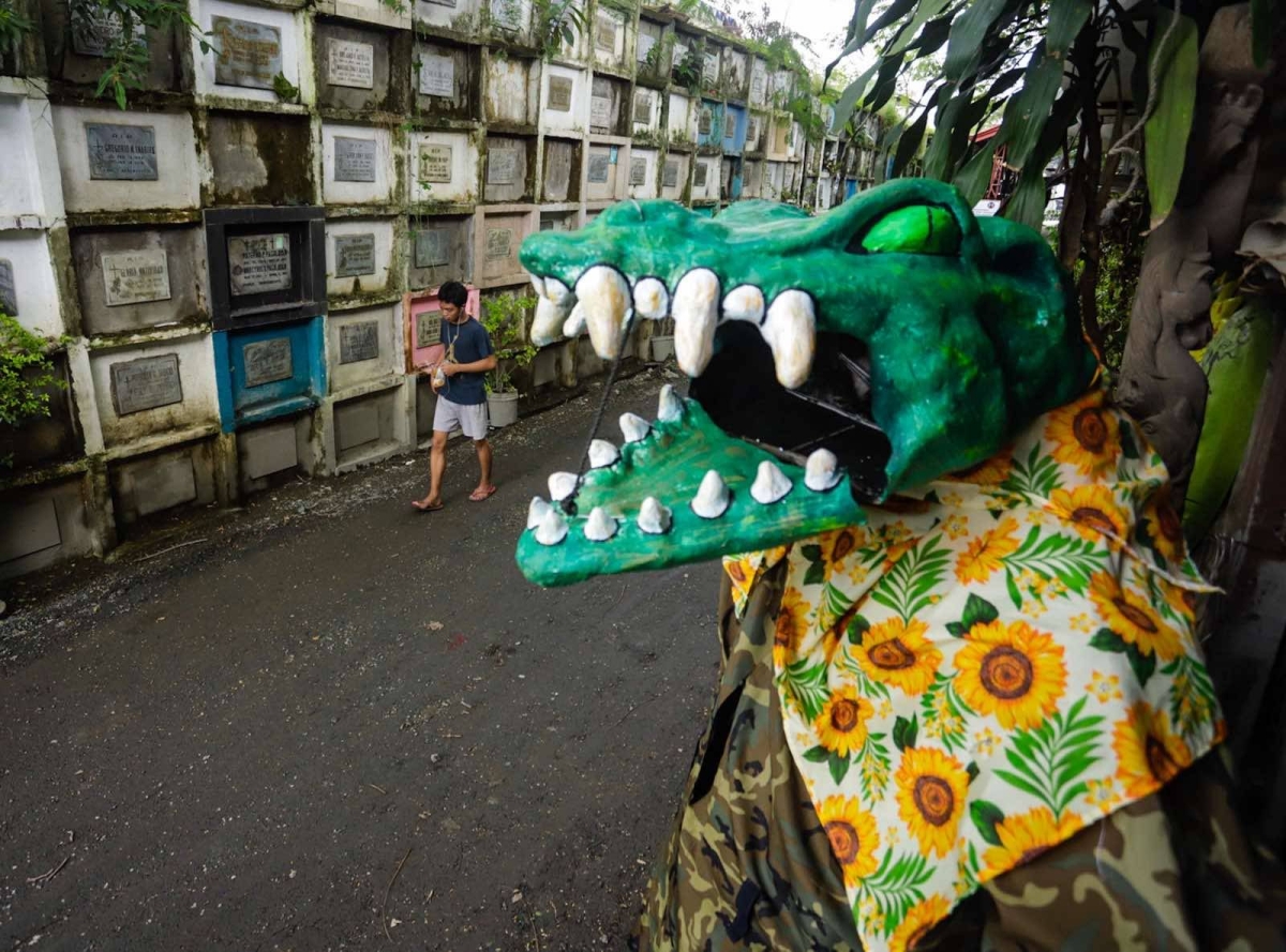 SCARY HEADS | The Manila Times