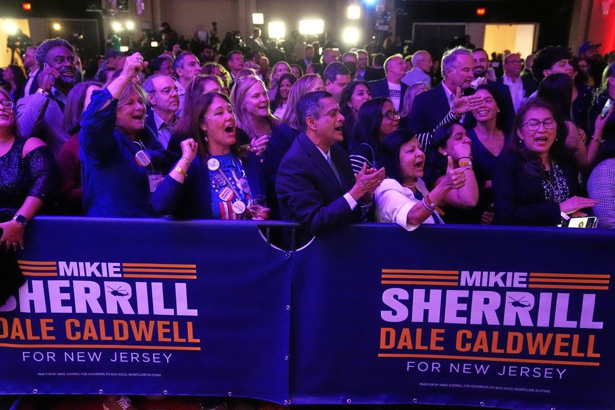 Democrats cruising as economic woes take a toll on Trump's GOP ...