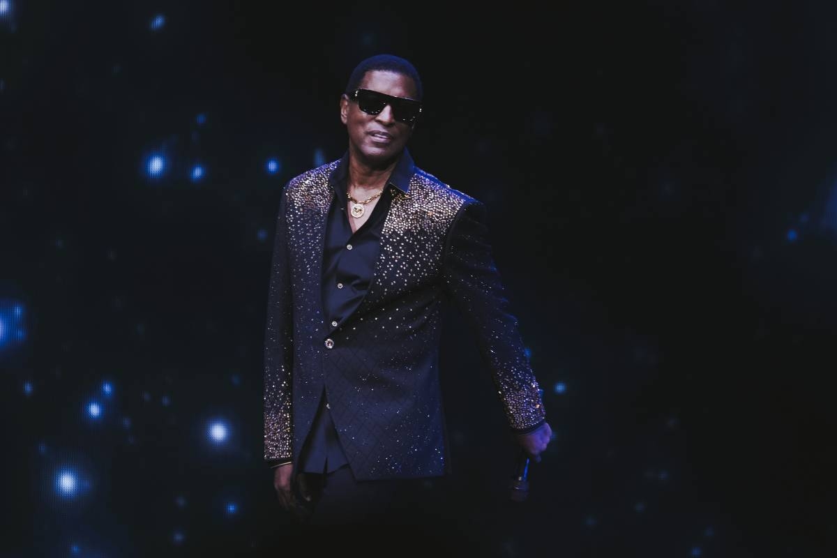 Babyface serenades Filipino fans with classic R&B hits | The Manila Times
