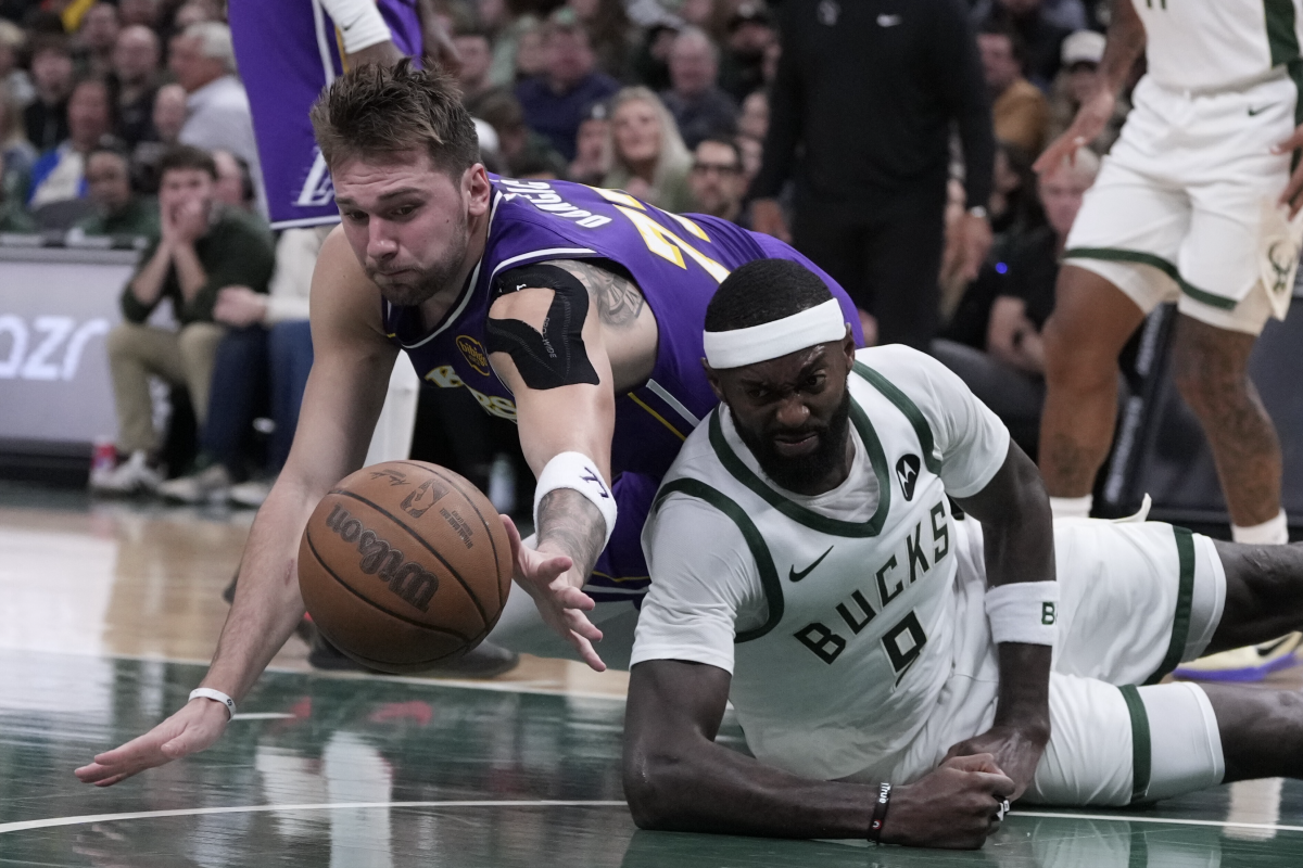 Doncic scores 41 to propel Lakers over Bucks | The Manila Times