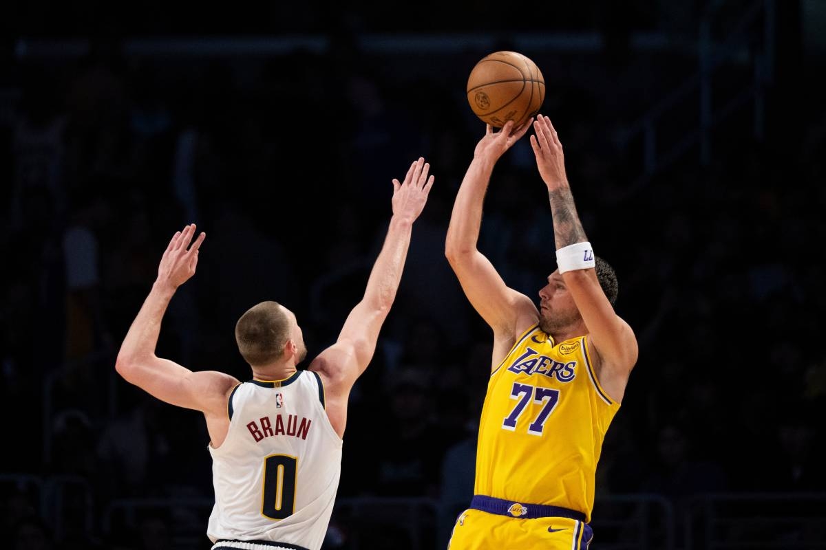 Luka Doncic hits game-winner with 0.5 seconds remaining in overtime as ...