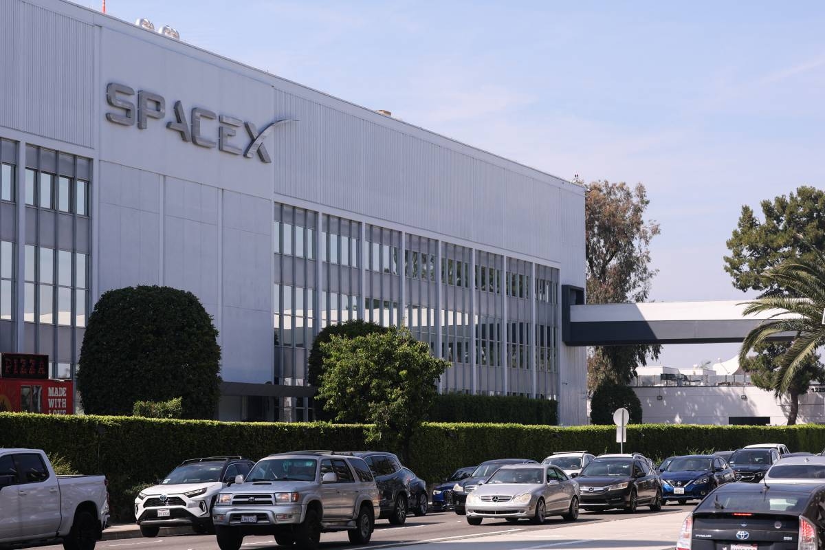 Spaceplex Ny SpaceX files to go public, paving way for record stock offering | The ...