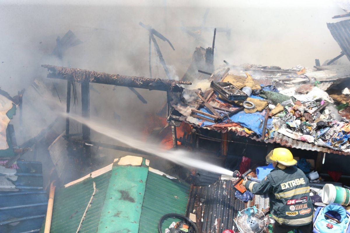 BASECO BURNS AGAIN | The Manila Times