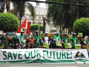  The bike tour is held from the DENR to the Supreme Court in Manila to highlight the negative social and environmental effects of mining 