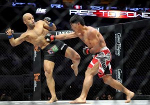 Eduard Folayang (right) battles Kamal Shalorus in One FC: Rise to Power. AFP FILE PHOTO