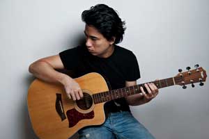 Ely Buendia