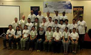 Delegates and Malaysian Nature Society in the International Hornbill Expedition 2013 Photos courtesy of Malaysian Nature Society