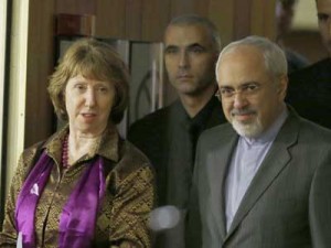 European Union foreign policy chief Catherine Ashton (left) and Iranian Foreign Minister Mohammad Javad Zarif arriving at a press conference at the end of the Iranian nuclear talks in Geneva on Sunday. AFP PHOTO