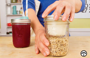 A new line of accessories can turn mason jars into environmentally friendly cups and lunchboxes.