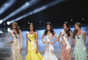 Gabriela Isler of Venezuela (left), Ariella Arida of the Philippines, Patricia Yurena Rodriguez of Spain, Jakelyne Oliveira of Brazil and Constanza Baez of Ecuador wait for the judges’ decision in Moscow on Saturday (Sunday in Manila). Isler was crowned Miss Universe. AFP PHOTO