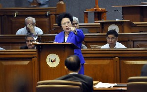 Sen. Miriam Santiago points at her colleague Juan Ponce Enrile as she delivers her scathing speech on Wednesday. Photo By Edwin Muli