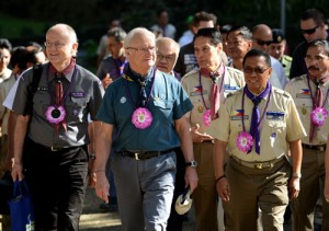 King of Sweden Carl XVI Gustaf (C) walks beside Vice President Jejomar Binay as he visits the Philippine Scouting Center in Mount Makiling, in Los Banos Laguna. The King is in the Philippines on a three day visit to see the various projects of the Boy Scouts of the Philippines. Binay is the national president of the Boy Scout Philippines while the King is the honorary chairman of the World Scout Foundation. AFP PHOTO 