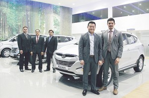  Hyundai Parañaque West’s list of officers includes actor Dingdong Dantes (right).