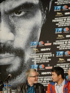 Freddie Roach (left) and Manny Pacquiao chat during the press conference of Pacquiao vs. Bradley 2 fight in the US. AFP PHOTO