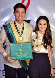 The college graduate with his proud girlfriend Marian Rivera