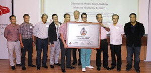 Winning Mitsubishi Motors Phils. Corp.’s (MMPC) Dealer of the Year award is Diamond Motor Corp. - Marcos Highway (DMC-MH). From left are MMPC Vice President for Marketing Marco Medina, First Vice President for Marketing Angeles Trinidad, Executive Vice President for Overall Operations Orlando Alvarez Jr., DMC-MH President George Blaylock, Assistant Vice President Manuel de Dios, MMPC Executive Vice President Junya Masuda, DMC-MH Assistant Vice President for Marketing Services Brandon Whisenhunt, Vice President for Operations Arthur de los Angeles, MMPC President and Chief Executive Officer Hikosaburo Shibata and Vice President for Marketing Froilan Dytianquin.