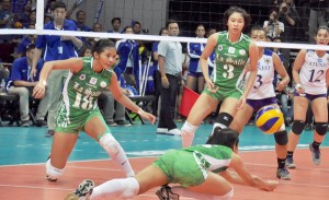 Ara Galang (8) of De La Salle University saves a ball during the University Athletic Association of the Philippines Season 76 women’s volleyball finals at the Mall of Asia Arena in Pasay City. CONTRIBUTED PHOTO