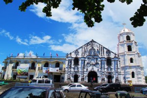 The Kapamilya actor joined the Run for Heritage in Albay that ends at the Daraga Church