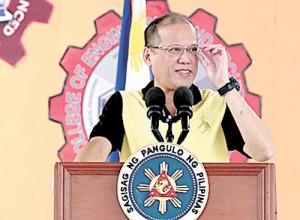  President Benigno Aquino 3rd delivers a speech at the launching of the Bohol Fabrication Laboratory Shared Service Facility in Tagbilaran City on Friday. MALACAÑANG PHOTO 