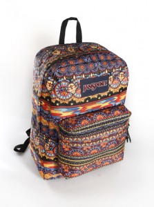 A closer look at the Pilipinas Bag shows the artist’s expression of the colorful vibe of local festivals through ethnic patters