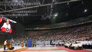 President Benigno Aquino 3rd addresses a crowd of 55,000 Iglesia ni Cristo followers during the opening Monday of the INC’s Philippine Arena in Bocaue, Bulacan, said to be the world’s biggest indoor stadium.  MALACAÑANG PHOTO 