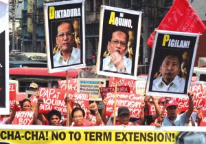  Members of progressive organizations hold a rally in Mendiola, Manila to condemn plans to amend the Constitution to give President Benigno aquino 3rd a chance to extend his term beyond 2016. PHoto By Ruy l. MaRtineZ