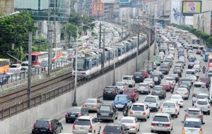  Traffic gridlocks will worsen next year unless the Metropolitan Manila Development Authority gets additional funding to hire personnel to man traffic in major roads, according to MMDA chief Francis Tolentino. AFP PHOTO 