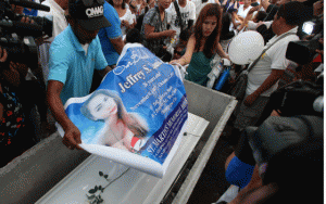 Final journey Jennifer Laude is laid to rest at the Heritage Garden in Olongapo City on Friday. Photo by Rene Dilan 