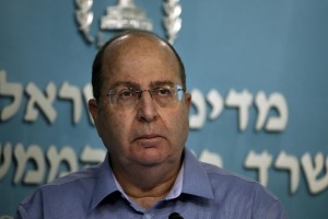 Israeli Defence Minister Moshe Yaalon pauses during a press conference at the prime minister's office in Jerusalem, on August 27, 2014 AFP/File - THOMAS COEX