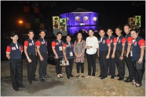  The Philippine delegation at the 2014 Sipa Festival with consul Shirlene Mananquil and attache Remee alcazar at the Benteng Vastenburg Solo  PHOTO BY KARINANDINI ZAHRA INEZA 