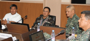 ENDING THE CONFLICT  Armed Forces Chief General Gregorio Catapang and Western Mindanao Command Chief General Rustico Guerrero discuss the long-running Muslim conflict in Mindanao with Governor Mujiv Hataman and some of Basilan municipal mayors during a closed-door meeting recently at a military base in Zamboanga City. PHOTO BY AL JACINTO