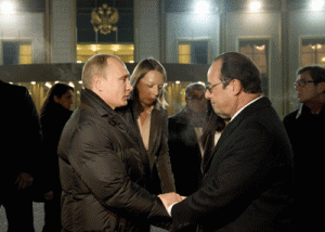 HOPING FOR PEACE  Russia’s President Vladimir Putin (left) shakes hands with French President Francois Hollande as he escorts him to his plane after a meeting in Moscow, following Hollande’s two day visit to Kazakhstan. AFP PHOTO