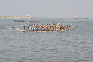 Dragon boat teams battle for the top honors in the first of four regattas scheduled in Manila Bay in 2015. CONTRIBUTED PHOTO