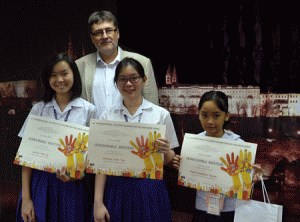 Czech Ambassador Jaroslav Olsa Jr. with students Justine Mae Sy, Jasmine Kate Tan and Maria Angelica Tejada, whose art works were displayed at 43rd International Children’s Exhibition of Fine Arts at the Lidice Gallery in the Czech Republic