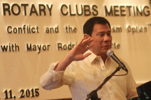 LISTENING TOUR Davao City Mayor Rodrigo Duterte stresses a point as he speaks before a gathering of Rotarians at the Century Park Hotel in Manila. Photo by Melyn Acosta