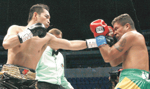 Nonito Donaire lets out a shocker punch that stuns Brazilian William Prado