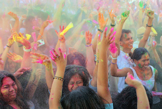 Filipinos join the joyous celebration of India’s Holi festival on Sunday at the Mall of Asia in Pasay City. They and their Indian friends throw colored powder in the air while dancing and shouting “Holi.” PHOTO BY RUY L. MARTINEZ