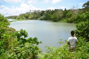 The Buhay Punlaan is beside the Caliraya Lake where anyone can go fishing