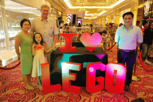 Ambassador Jan Top Christensen of Denmark (left) together with his family enjoyed the Lego dioramas, and were welcomed by Philippine Lego Users Group Ambassador Randie Protasio to the first-ofits-kind exhibit in the Philippines (right)