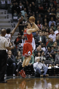 Mike Dunleavy No.34 of the Chicago Bulls shoots a three pointer in the first quarter against the Milwaukee Bucks during the first round of the 2015 NBA Playoffs at the BMO Harris Bradley Center in Milwaukee, Wisconsin. AFP PHOTO